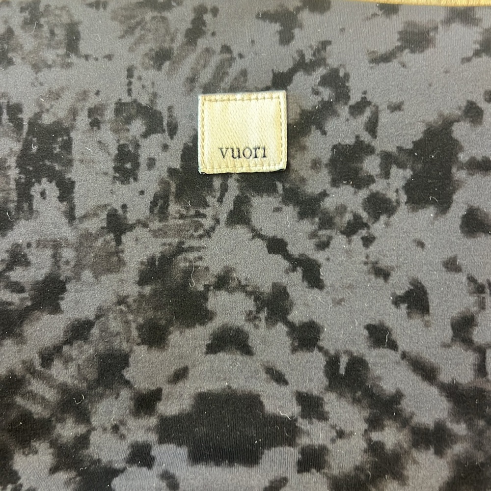 Vuori Black Patterned Leggings - Picture 8 of 8